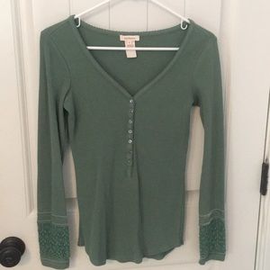 Ribbed Embroidered Long Sleeve